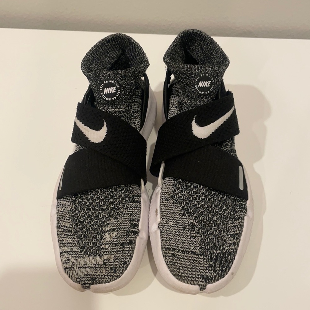 Nike, Free RN motion - size 7 (run small) and almost new worn 5 times max!